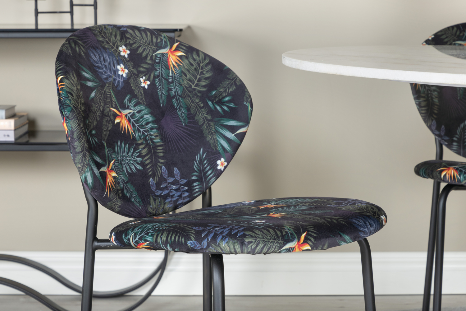 Dining set Dallas 1298 (Floral pattern + Black)
