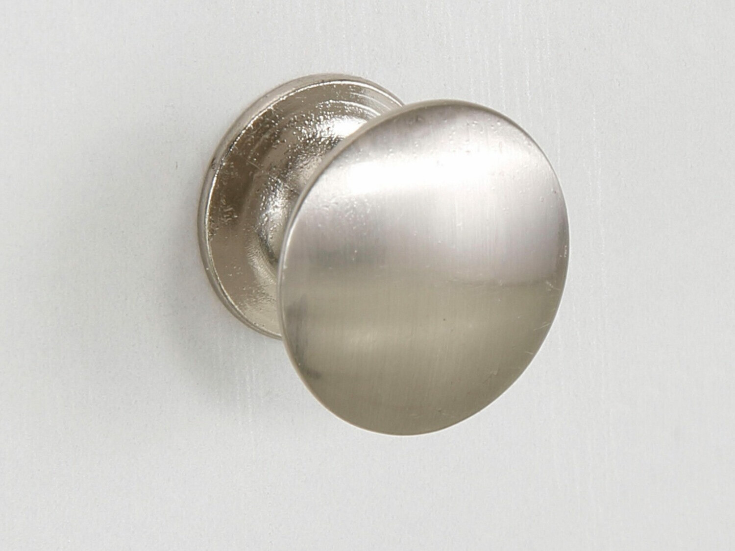 Ντουλάπα Lirveri 108