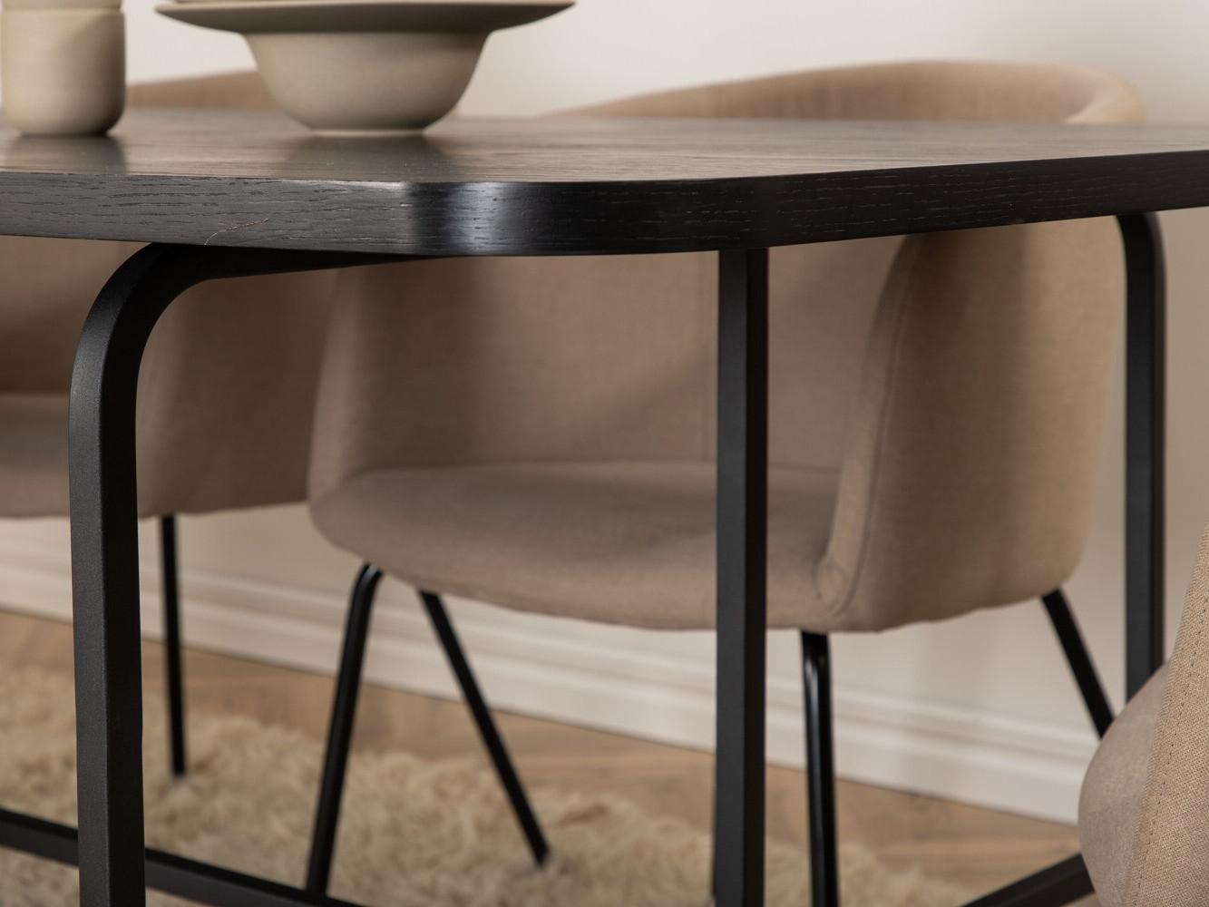 Σετ τραπεζαρίας Dallas 2794 (Μπεζ + Μαύρο)