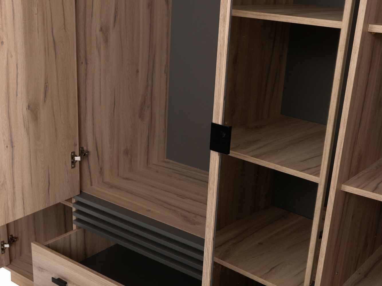 Wardrobe Livlevo 116