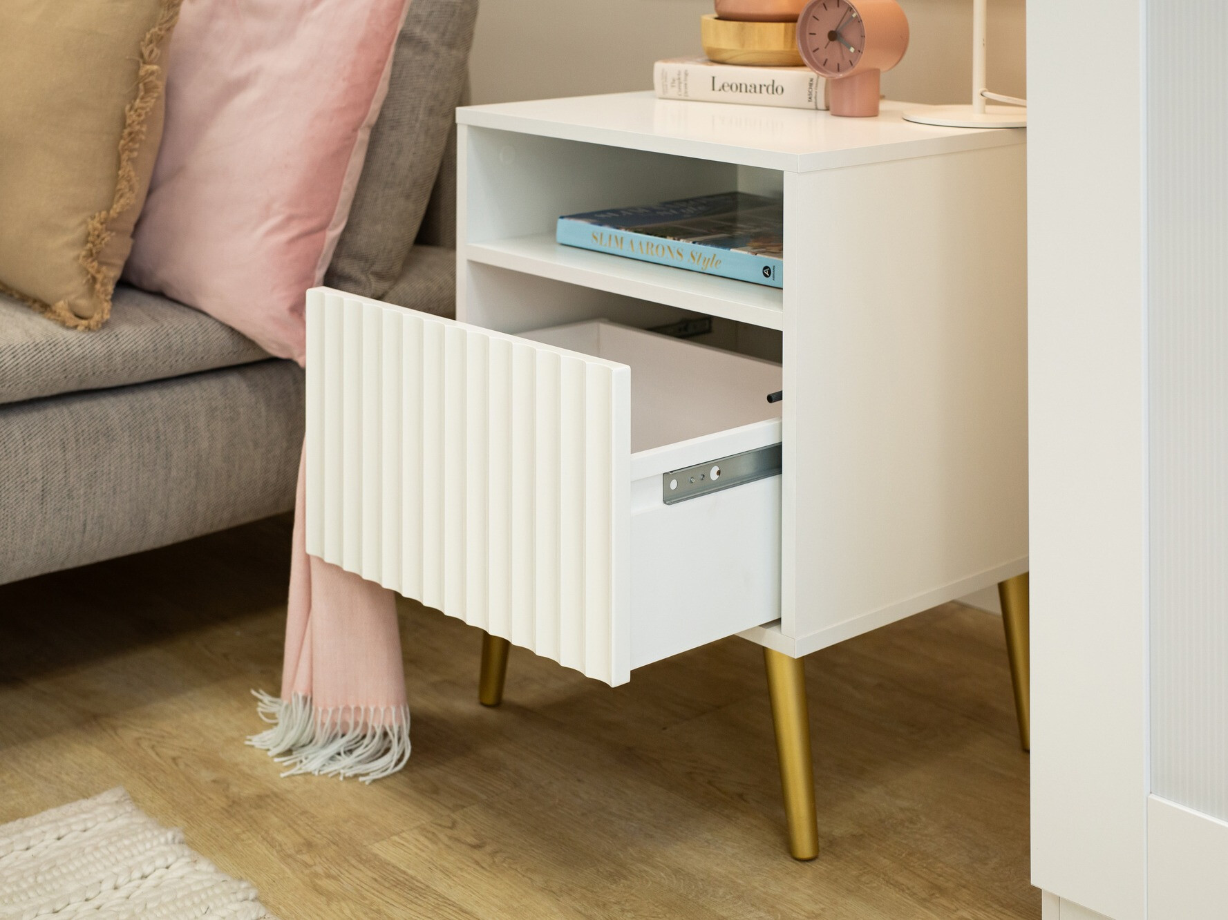 Bedside table Cirferi 106 (White + Golden)