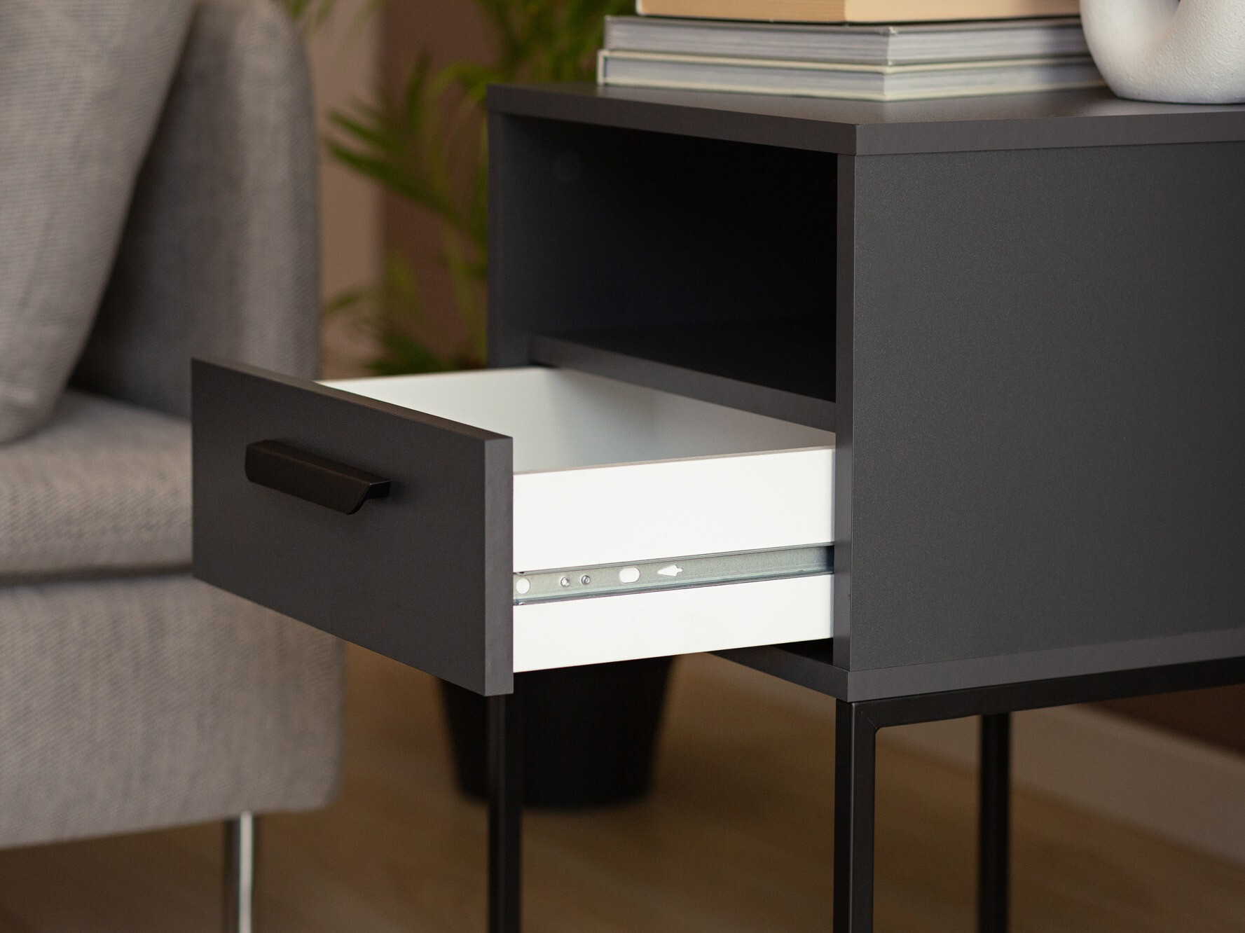 Κομοδίνο Bristol 193 (Ανθρακί)