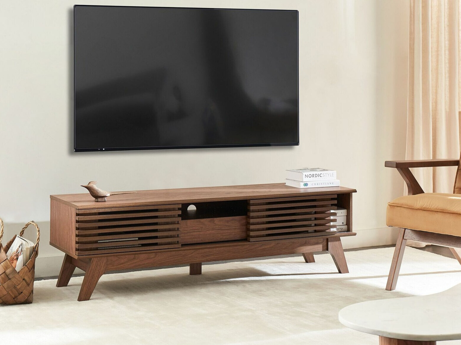 Έπιπλο τηλεόρασης Berwyn 133 (Καφέ)