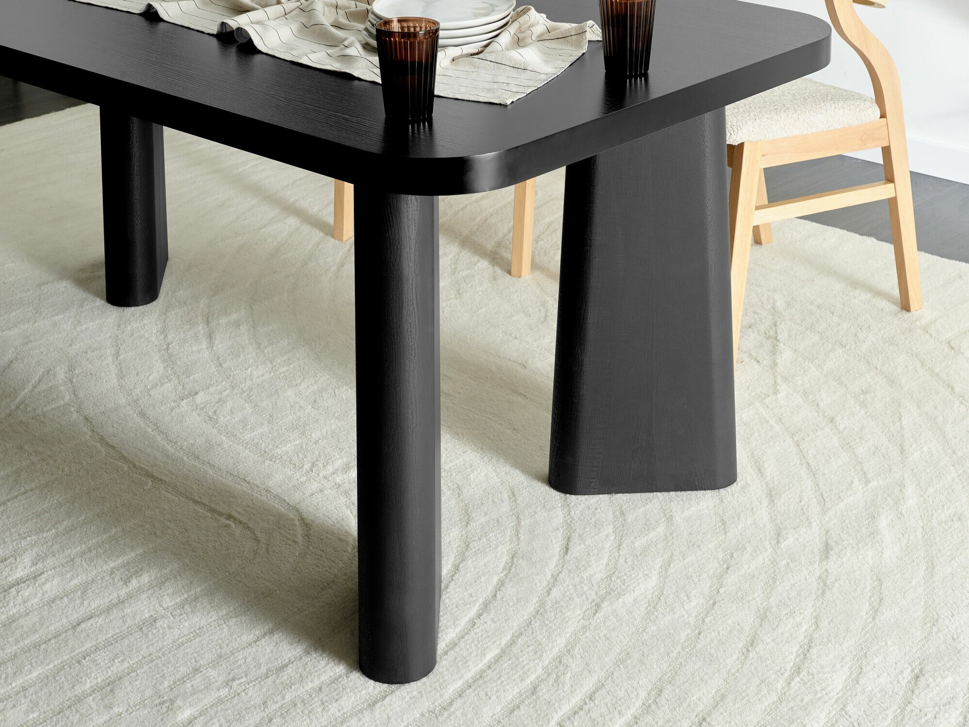 Table Berwyn 2244