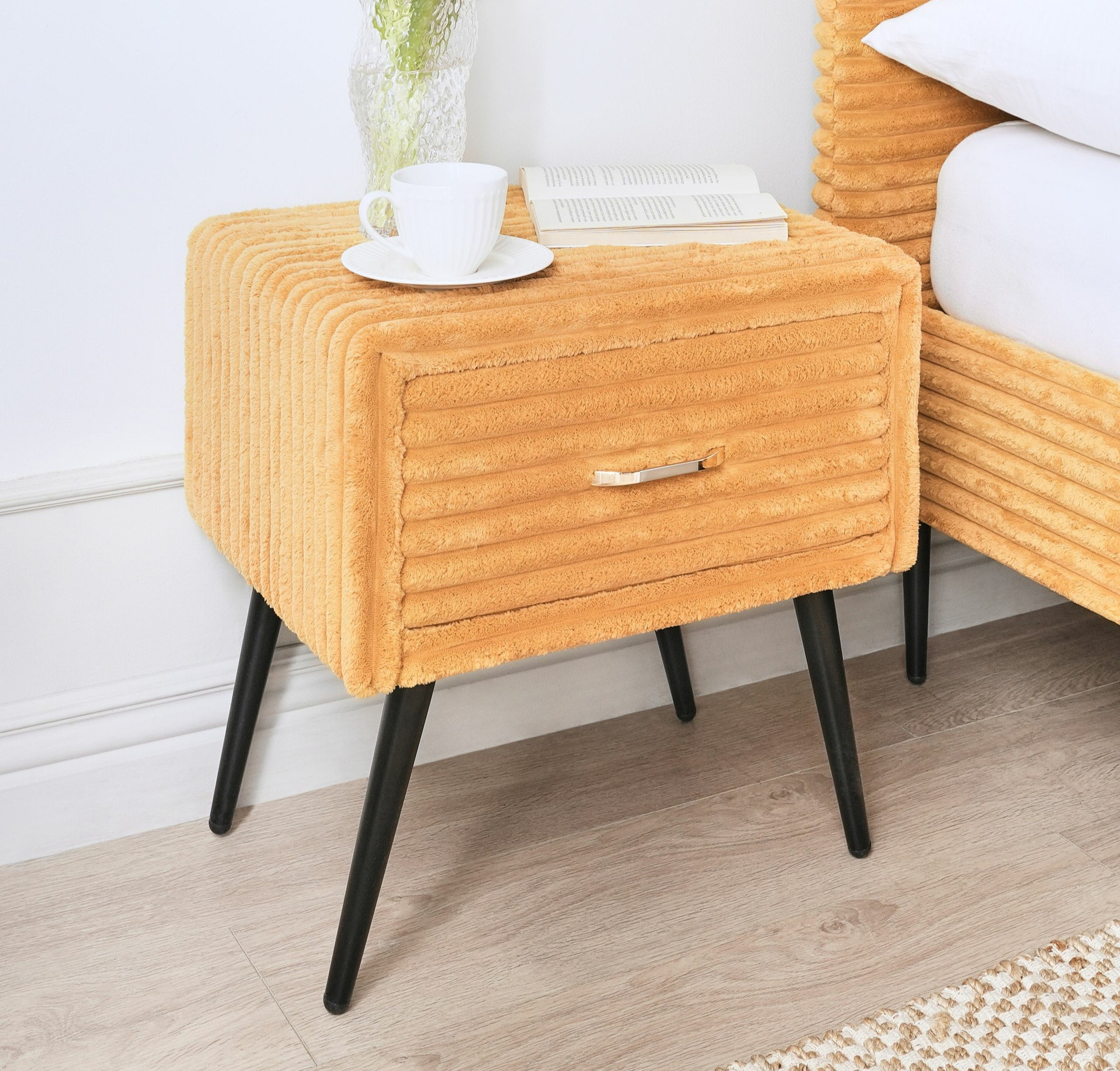 Κομοδίνο Berwyn 2590 (Πορτοκαλί)