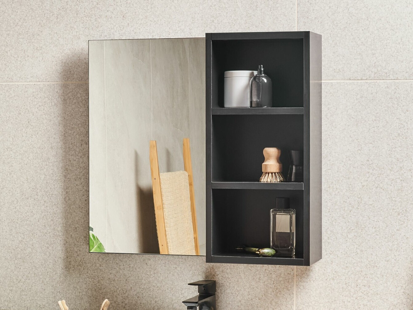Bathroom mirror Berwyn 2643 (Black)