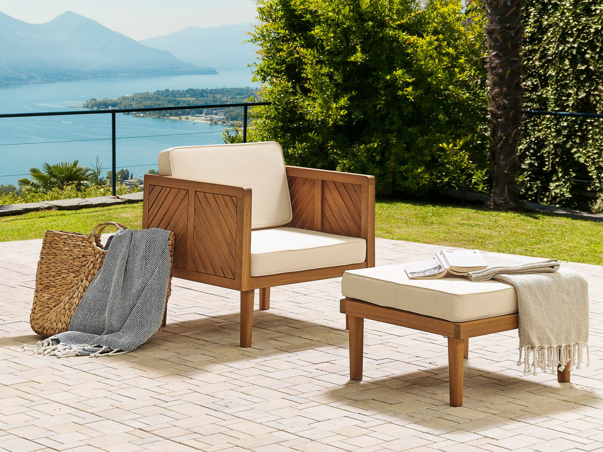 Outdoor ottoman Camenou 101