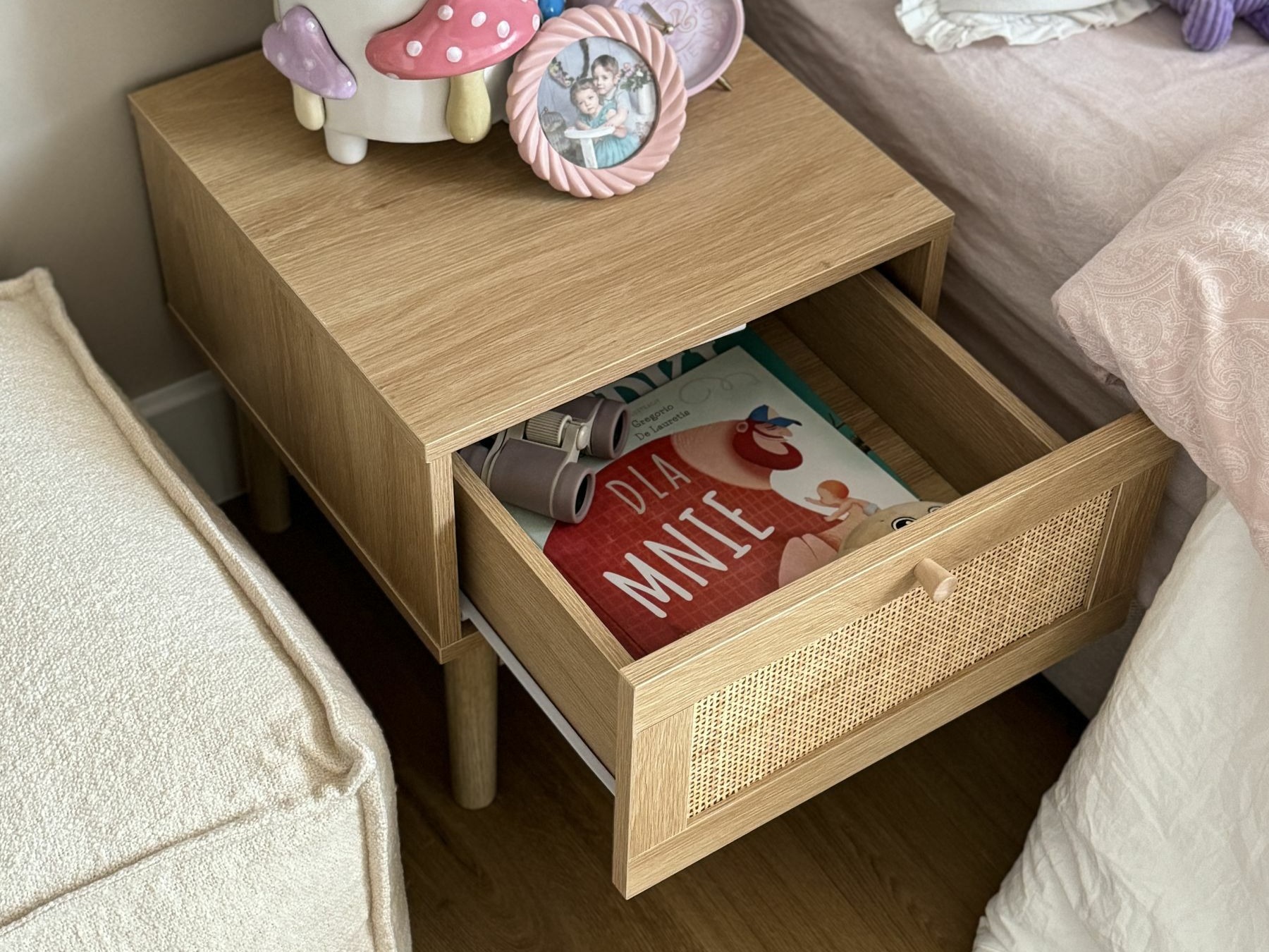 Bedside table Berwyn 2660