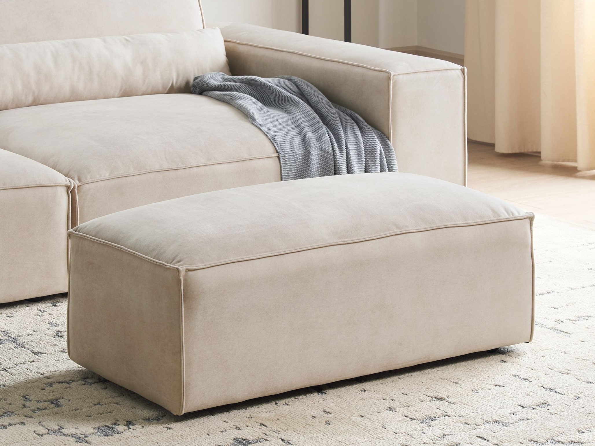 Σκαμπό σαλονιού Tivsora 110 (Ανοιχτό μπεζ)