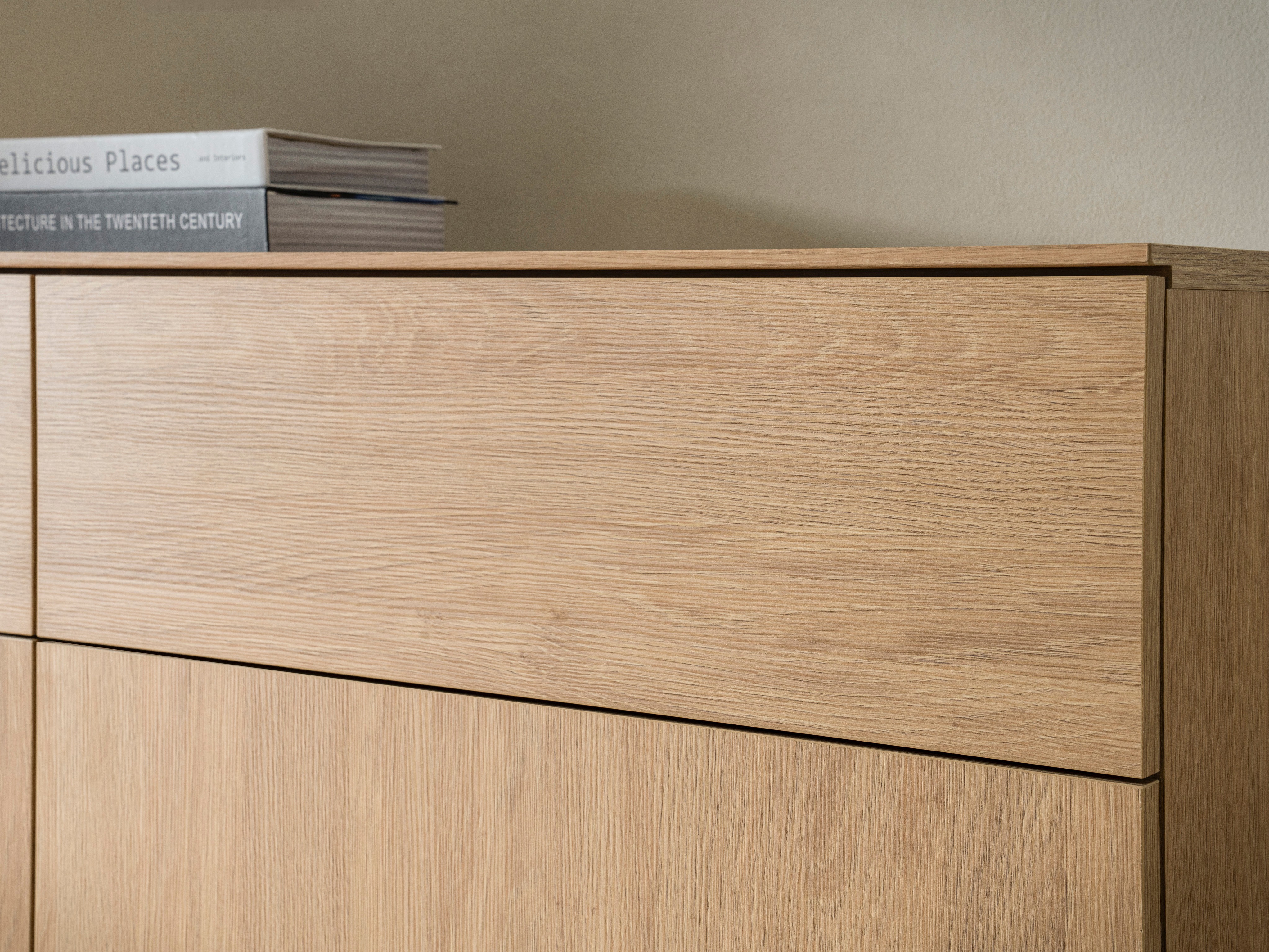 Συρταριέρα Bentesa 102