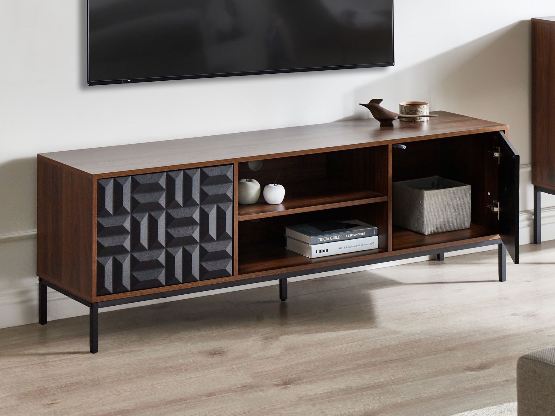 TV stand Berwyn 2904