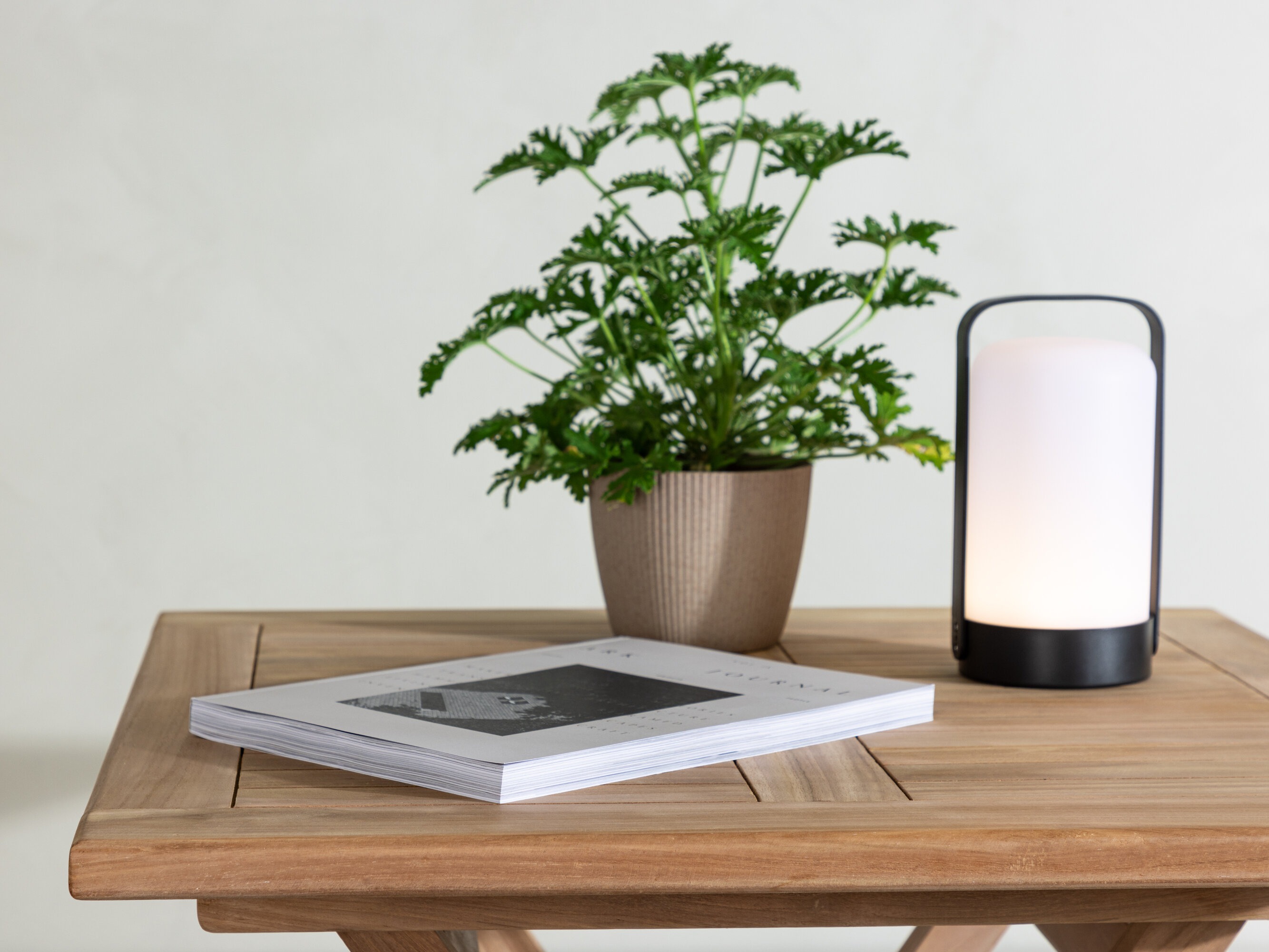 Τραπεζάκι εξωτερικού χώρου Nunova 137