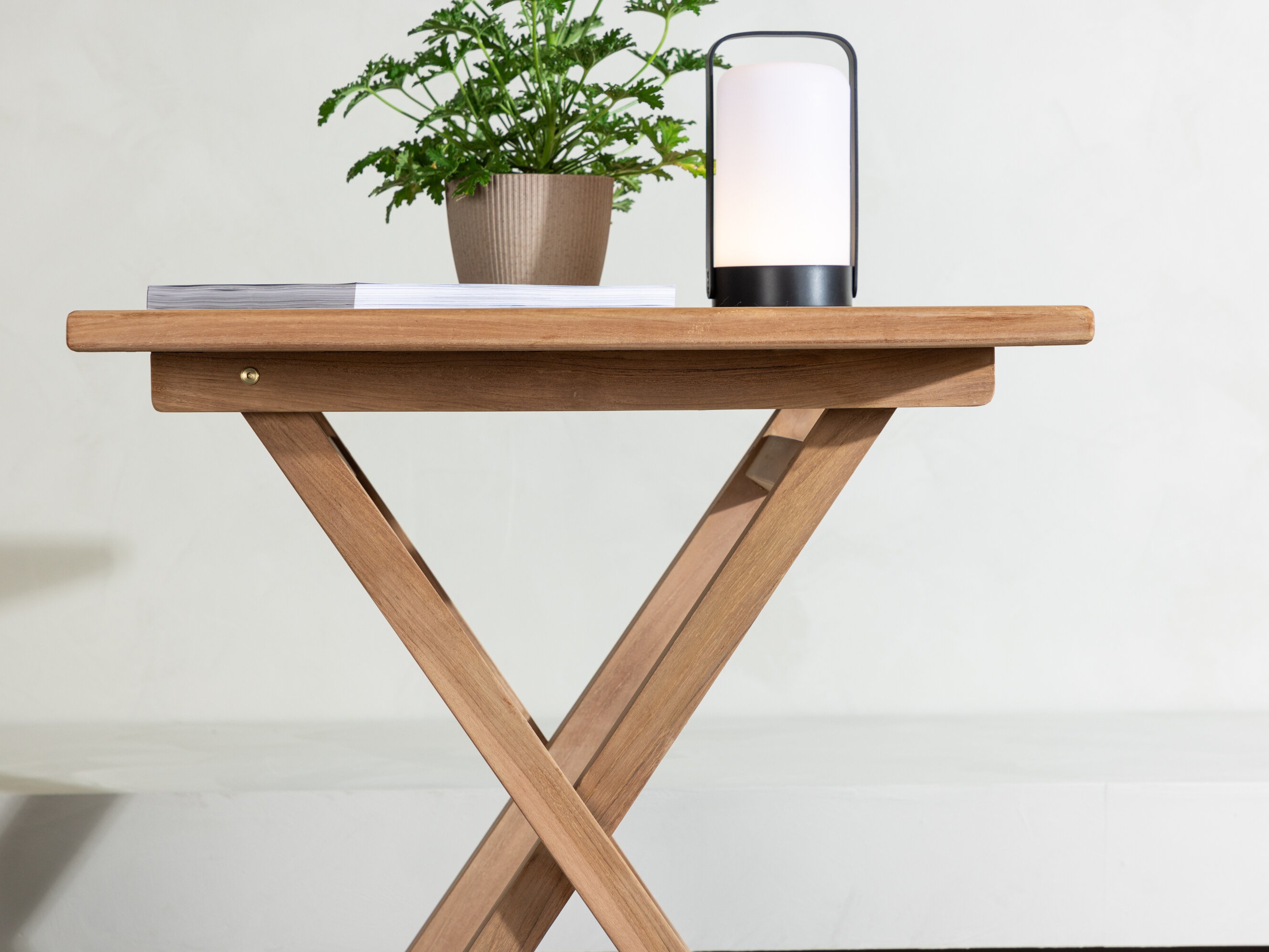 Τραπεζάκι εξωτερικού χώρου Nunova 137