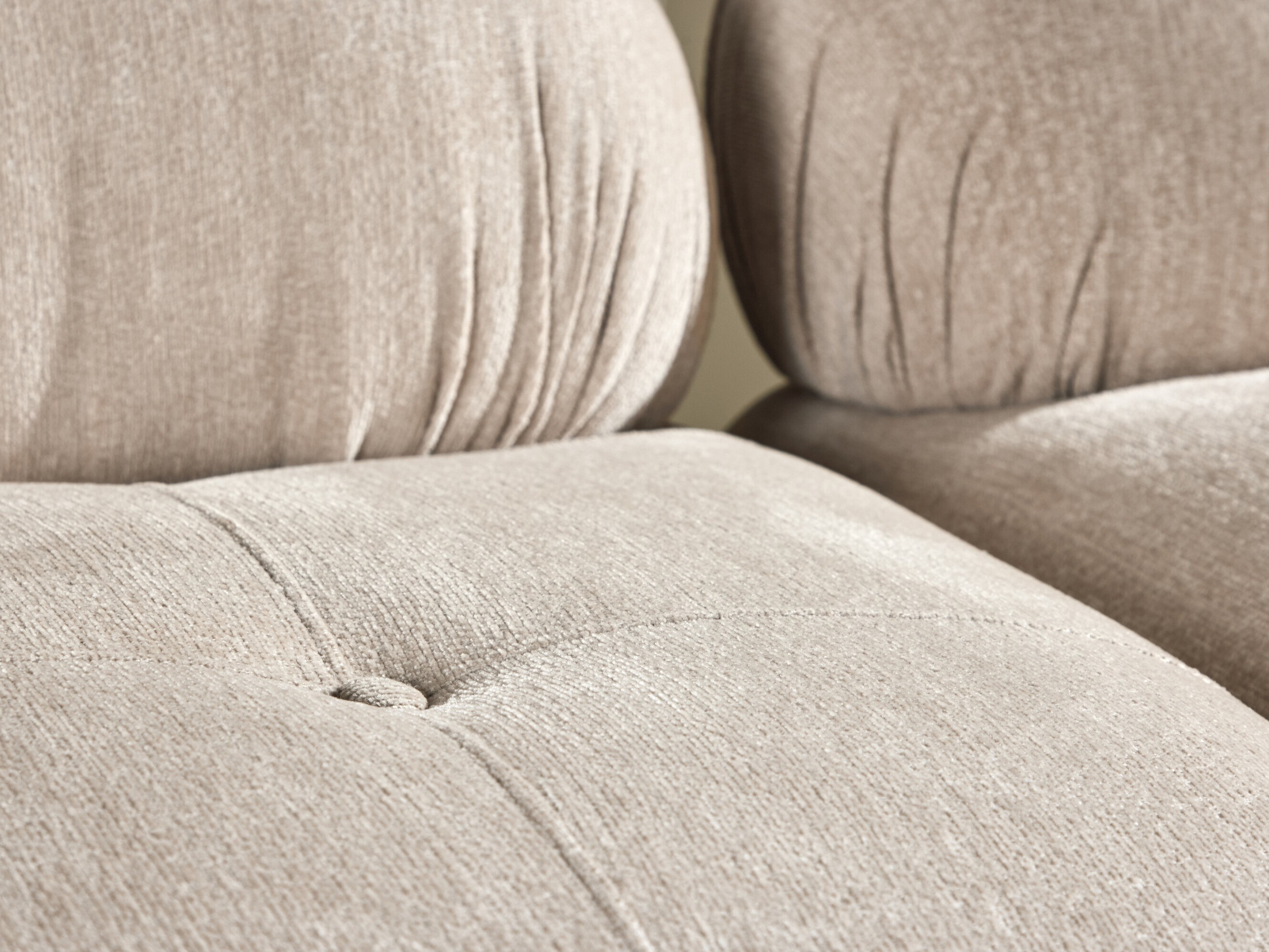 Αρθρωτός καναπές Evardale 104 (Μπεζ + Ασημί)