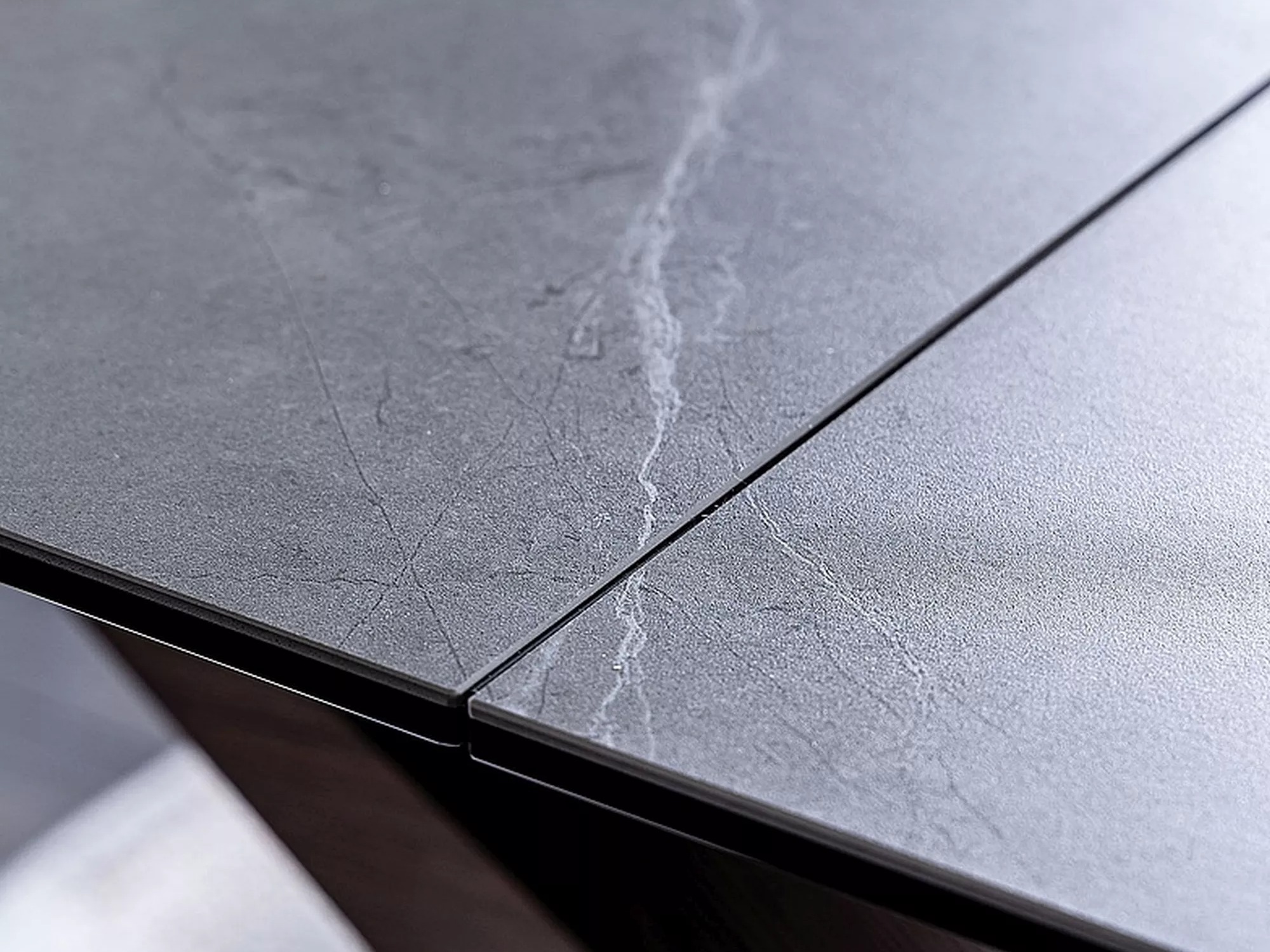Table Detroit 1001 (Walnut + Grey marble)